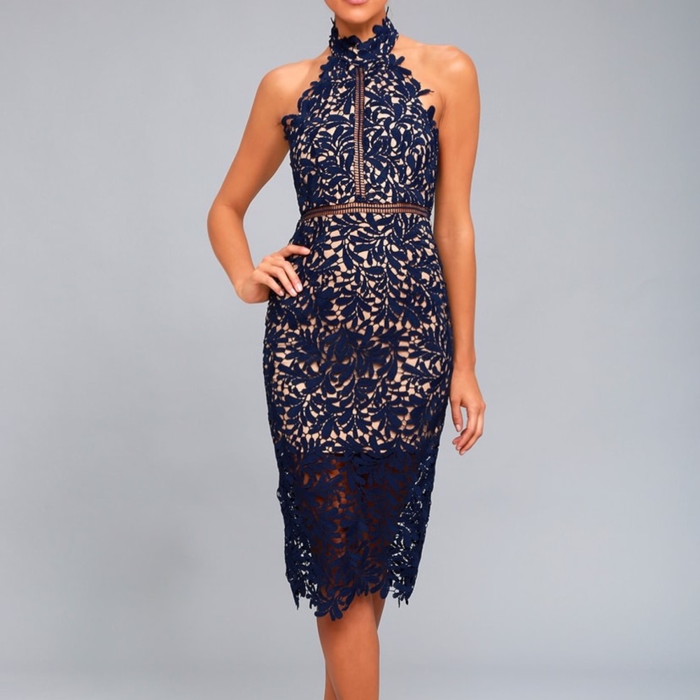 NWT Lulu’s Devine Destiny Lace Midi Dress. Small